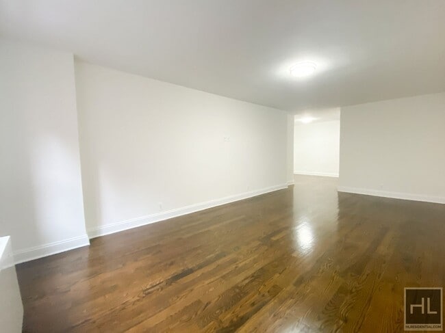 EAST 56 STREET in New York, NY - Foto de edificio - Building Photo