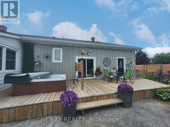 1433 2 in Prescott, ON - Building Photo - Building Photo