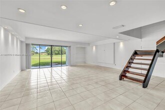 295 Fern Dr in Weston, FL - Building Photo - Building Photo