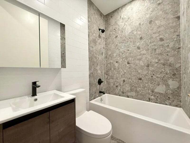 Nice room in a good neighborhood in Brooklyn, NY - Building Photo