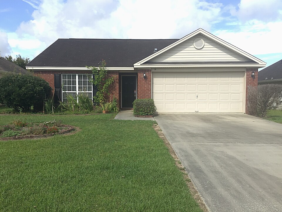 14 Aquinnah Dr in Pooler, GA - Building Photo