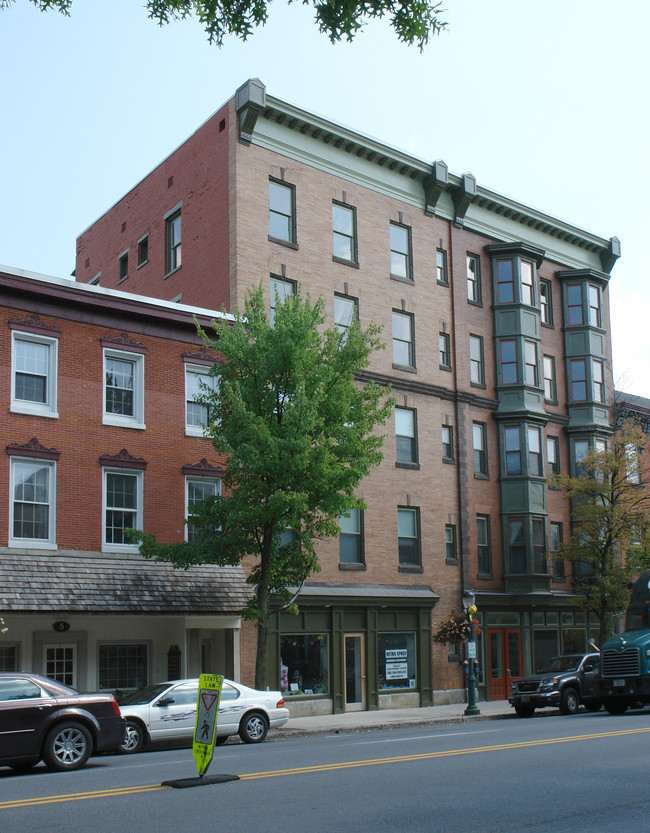 Hanover Street Senior Apartments in Carlisle, PA - Foto de edificio - Building Photo