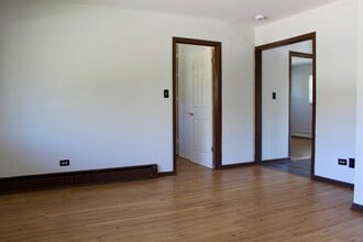 321 South Ave in Hampshire, IL - Building Photo - Building Photo