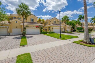 4770 Cadiz Cir in Palm Beach Gardens, FL - Building Photo - Building Photo