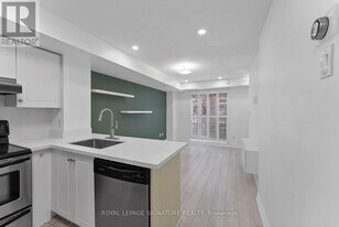 22 Laidlaw St in Toronto, ON - Building Photo