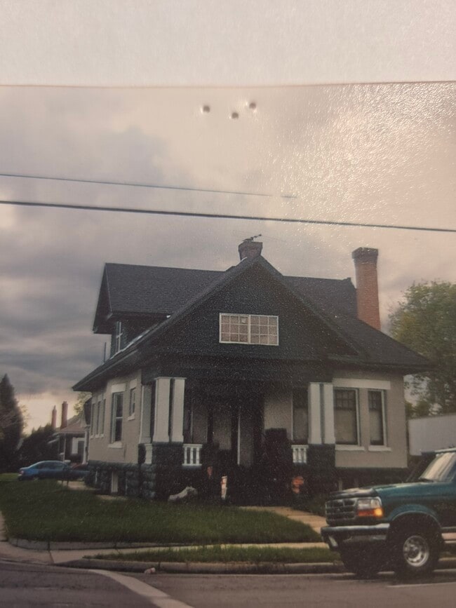 1816 S 300 E, Unit 1 bed/1bath in 4plex