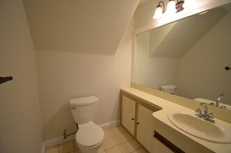 19A Fairbanks St, Unit 12 in Brookline, MA - Foto de edificio - Building Photo