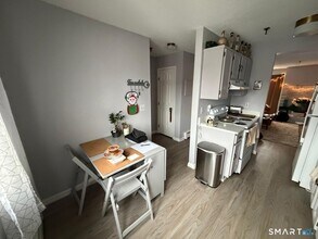 678 Savin Ave in West Haven, CT - Building Photo - Building Photo