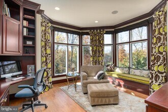 7818 Crownhurst Ct in McLean, VA - Building Photo - Building Photo