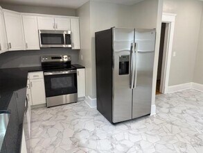 247 Wellington St SW in Atlanta, GA - Foto de edificio - Building Photo