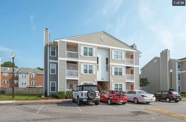 1826 Chantilly Ct in Virginia Beach, VA - Building Photo - Building Photo