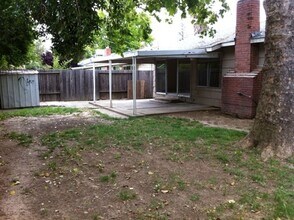 4913 Sky Pkwy in Sacramento, CA - Building Photo - Building Photo