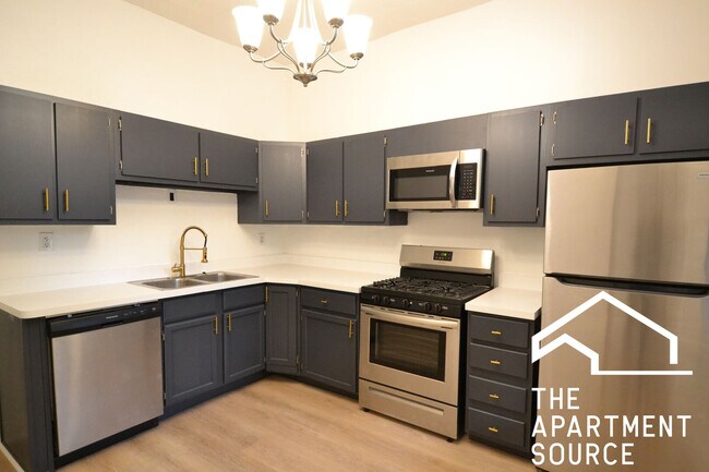 property at 2943 N Halsted St