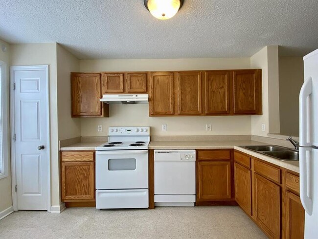 299 Raleigh Dr in Clarksville, TN - Building Photo - Building Photo