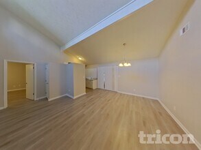 3224 Creekwood Dr in Rex, GA - Building Photo - Building Photo