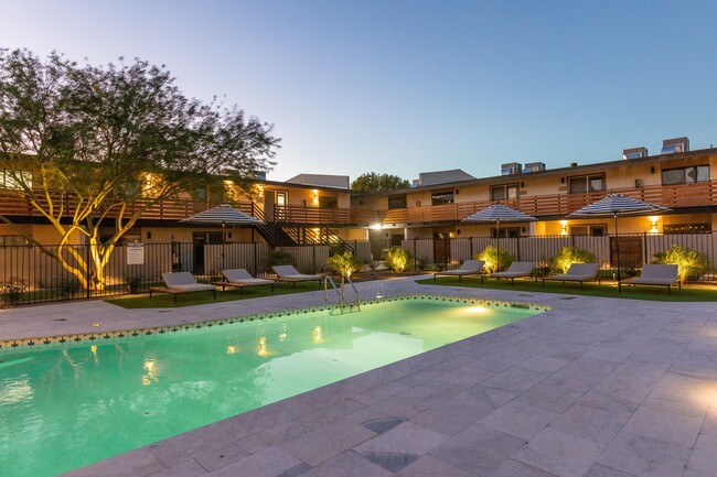 Quays at Encanto in Phoenix, AZ - Foto de edificio - Building Photo