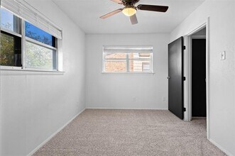 2806 Spring Valley Dr in Bedford, TX - Building Photo - Building Photo