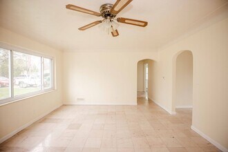 5848 Meteor Ave in Toledo, OH - Building Photo - Building Photo