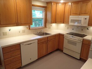 131 Jarvis Cir in Needham, MA - Building Photo - Building Photo