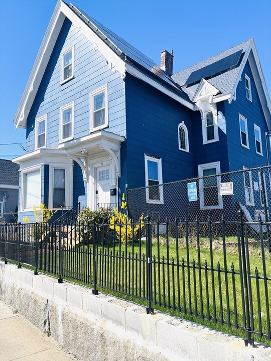 93 Pleasant St in Brockton, MA - Building Photo
