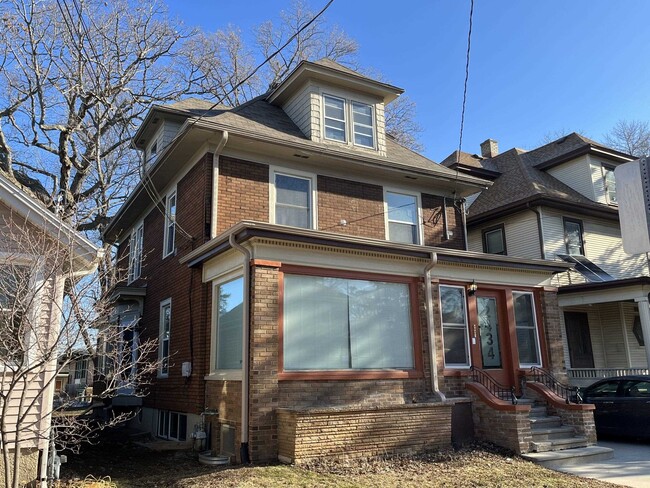 2434 Sommers Ave in Madison, WI - Building Photo - Building Photo