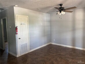 9 Iowa Rd in Edinburg, TX - Building Photo - Building Photo