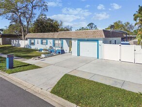12252 Eldon Dr in Largo, FL - Building Photo - Building Photo