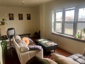 533 Commonwealth Ave in Boston, MA - Foto de edificio - Building Photo