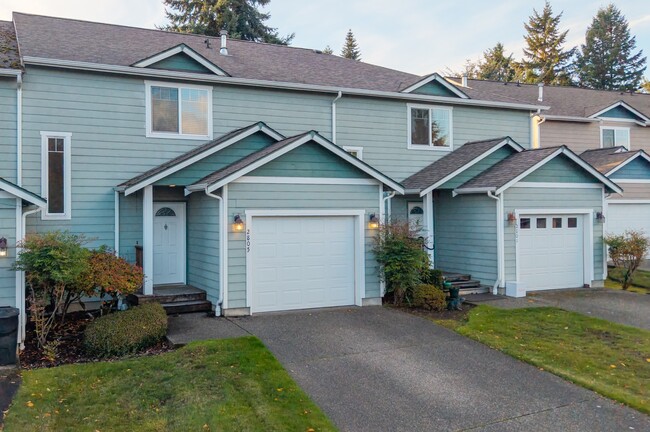 property at 2805 Alyssa Ct SE