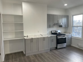 78 Market St in Paterson, NJ - Building Photo - Building Photo