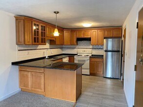 369 Elliot St, Unit #1 in Newton, MA - Building Photo - Building Photo