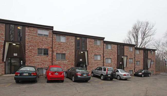 519 Riddle Rd in Cincinnati, OH - Foto de edificio - Building Photo