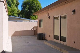 22325 Avenue San Luis in Los Angeles, CA - Building Photo - Building Photo