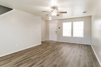 5002 Roth Forest Ln in Spring, TX - Building Photo - Building Photo
