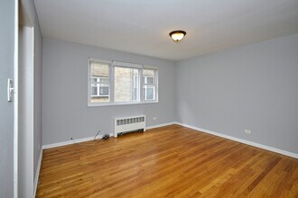 2611 W Fitch Ave-Unit -2W in Chicago, IL - Building Photo - Building Photo