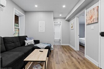 168-168 Picton St E in Hamilton, ON - Building Photo - Building Photo