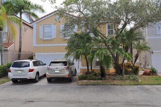 1115 River Birch St in Hollywood, FL - Building Photo - Building Photo