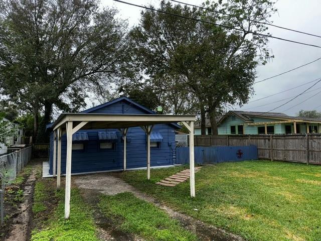 4104 Houx St in Bacliff, TX - Building Photo - Building Photo