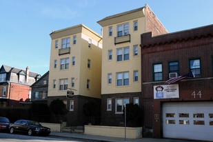 Haverford House Apartments