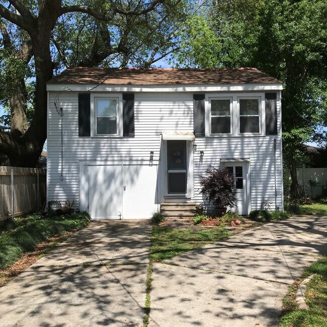 4421 Temple St Rentals in Metairie, LA