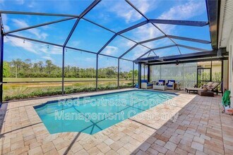 7979 Princeton Dr in Naples, FL - Foto de edificio - Building Photo