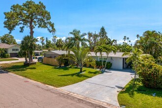 4235 Carson St NE in St. Petersburg, FL - Building Photo - Building Photo