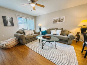 2300 SW 43rd St, Unit SI ID1359101P in Gainesville, FL - Foto de edificio - Building Photo