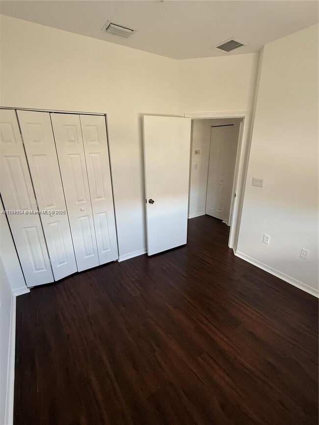 906 SW 143rd Ave in Pembroke Pines, FL - Building Photo - Building Photo