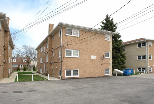 2078 N 19th St in Melrose Park, IL - Foto de edificio - Building Photo