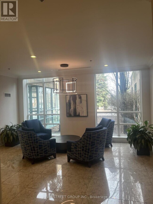 3 Ellesmere St in Richmond Hill, ON - Building Photo - Building Photo