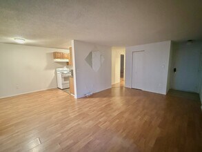 15210 Macadam Rd S in Tukwila, WA - Building Photo - Building Photo