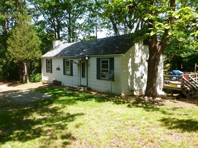 1426 Thomas Jefferson Pkwy in Charlottesville, VA - Building Photo - Building Photo