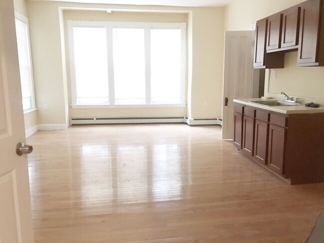 125 Hillside Ave in Waterbury, CT - Building Photo - Building Photo