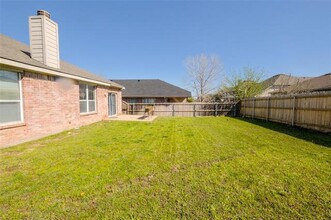 10713 Bluestone Rd in Fort Worth, TX - Building Photo - Building Photo